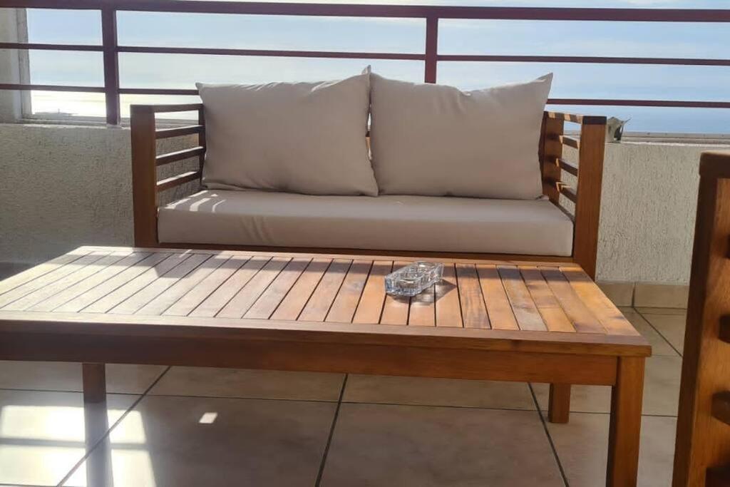 Apartamento Depto, Hermosa Vista Al Mar. Con Estacionamiento. *