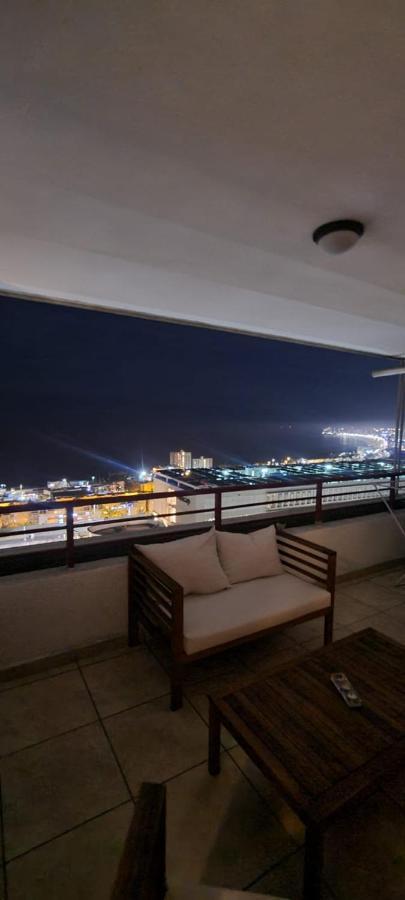 Apartamento Depto, Hermosa Vista Al Mar. Con Estacionamiento.